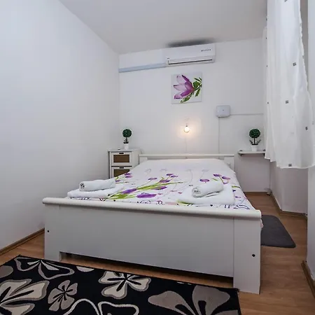 Apartment Rogic Rovinj Exterior photo